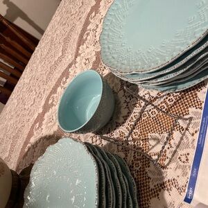 Pfaltzgraff Aqua Dinnerware Set